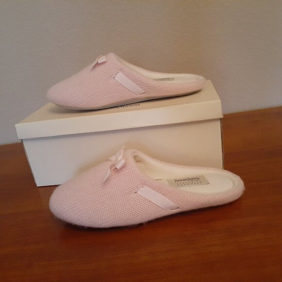 Neiman Marcus Cashmere Slippers - Picture 3 of 13